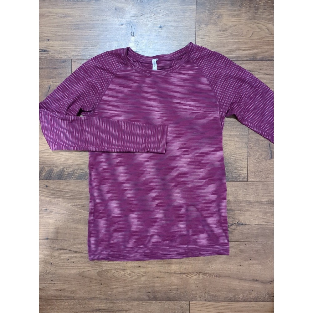 Athleta Womens L Long Sleeve Purple Performance Top Short